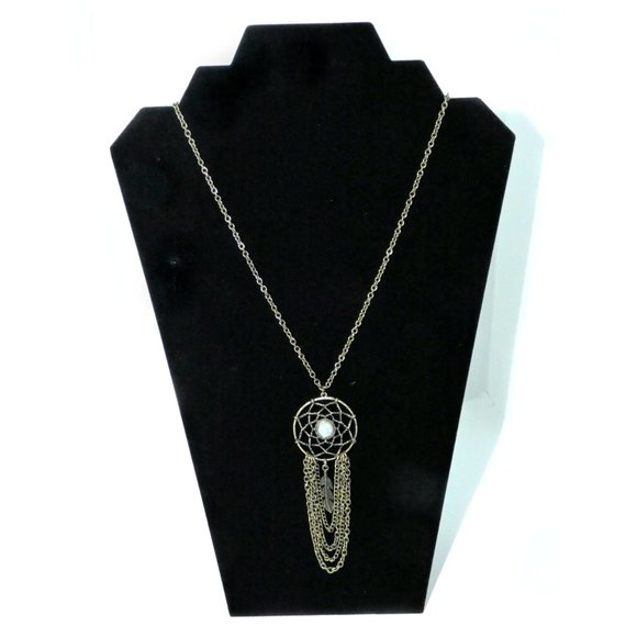 Jewelry - Vintage Gold Tone Dream Catcher Pendant Necklace